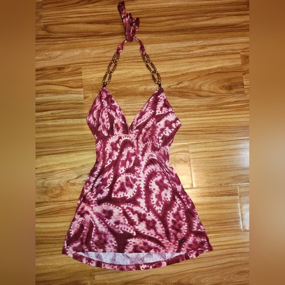 Small Guess Maroon and White Pattern Halter Top with wood pieces - Picture 5 of 7